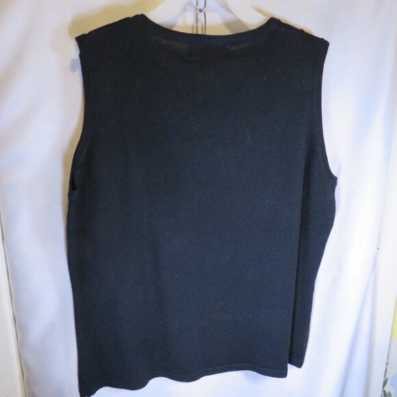 Black Sweater Vest with Embroidered Roses 15% wool size M Warm, Cottage Core - Picture 2 of 6